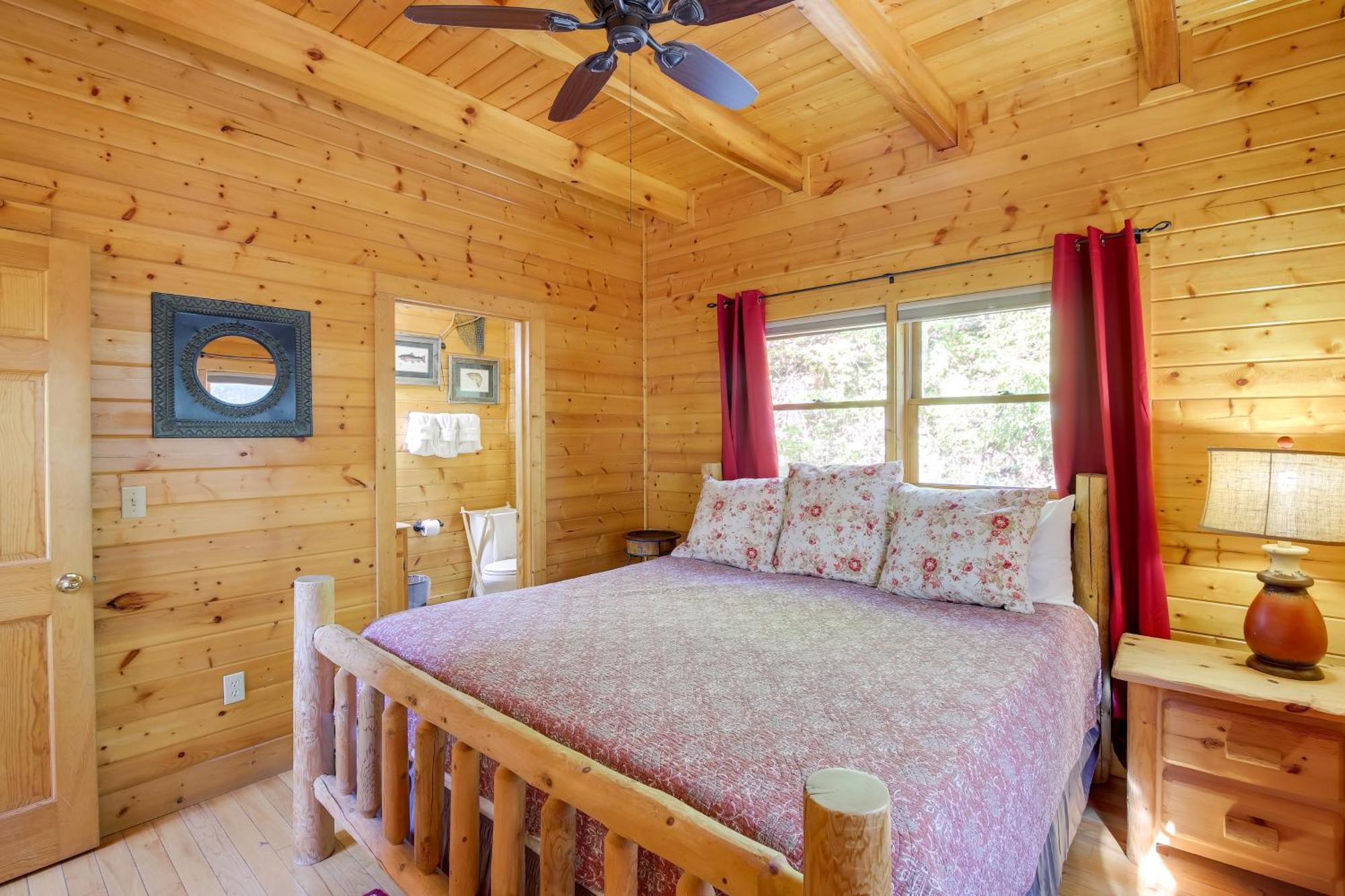 Secluded And Wooded Wears Valley Cabin With Fire Pit! Sevierville Exterior foto